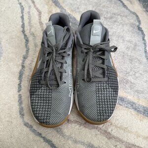 Nike Metcon 8 Smoke Grey Gum White Cross Training Shoes DO9328-002 Men Size 8